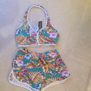 Floral 2 piece new with tags